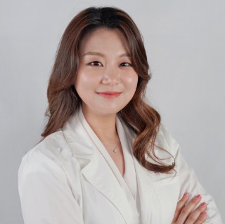 Dr. Cindy Lee